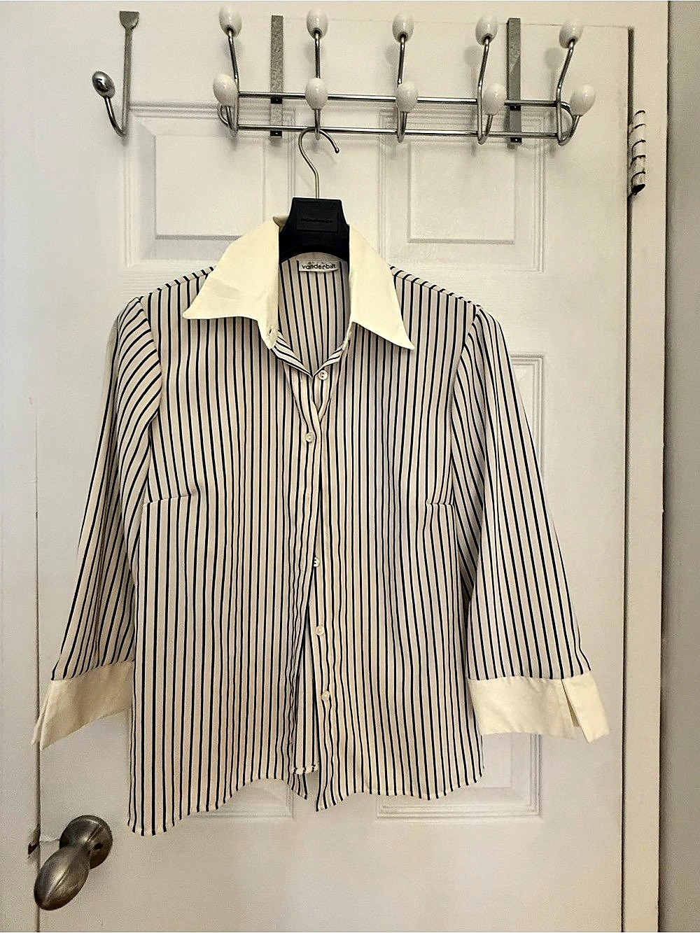 Vanderbilt Striped Button Down in White & Black Like New